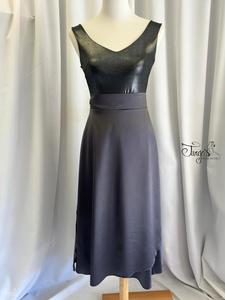 Lili metallic grey top